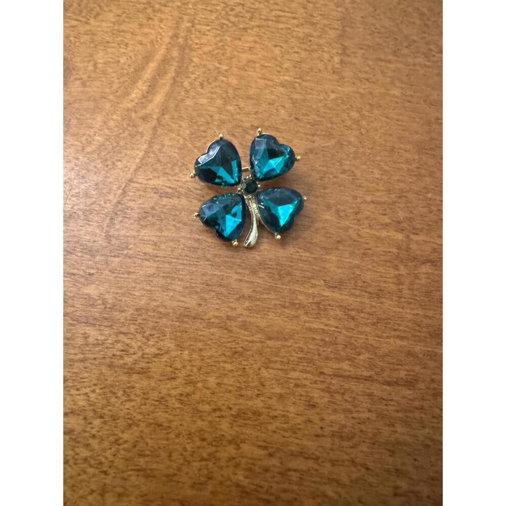 Vintage Clover Leaf Brooch with Blue Heart-Shaped Stones